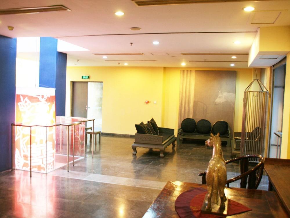 China Community Culture & Art Hotel Циндао Экстерьер фото