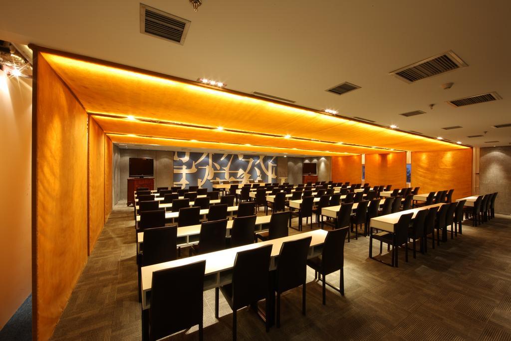 China Community Culture & Art Hotel Циндао Экстерьер фото