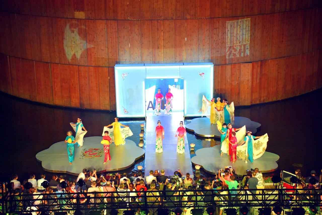 China Community Culture & Art Hotel Циндао Экстерьер фото