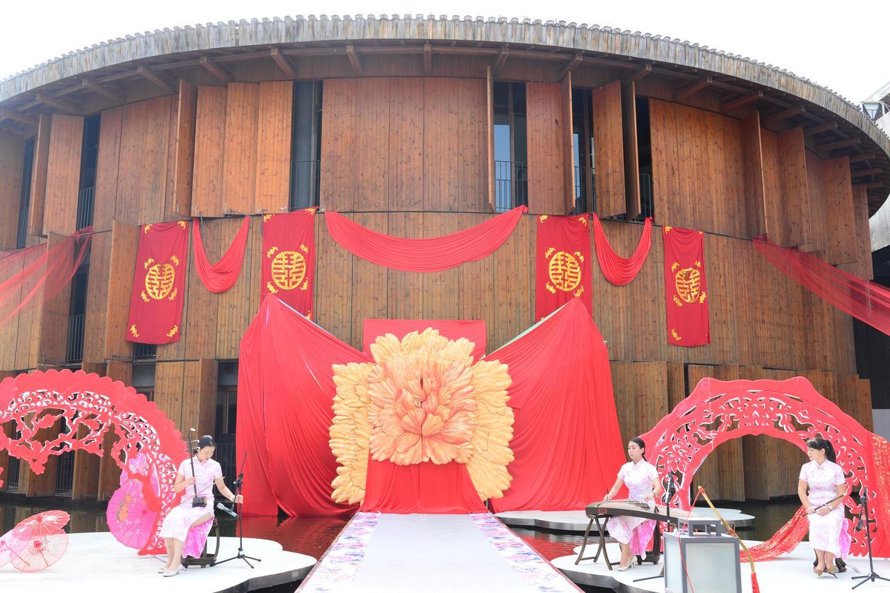 China Community Culture & Art Hotel Циндао Экстерьер фото